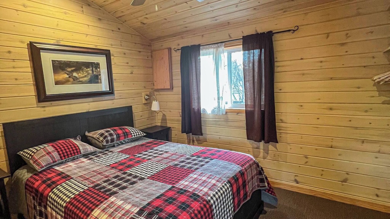 Photo of Bedroom in Magnetawan