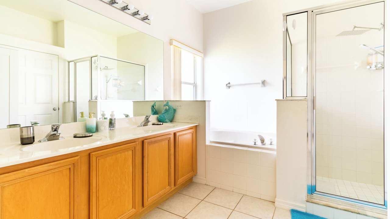 Photo of Bathroom in Crescent Lakes