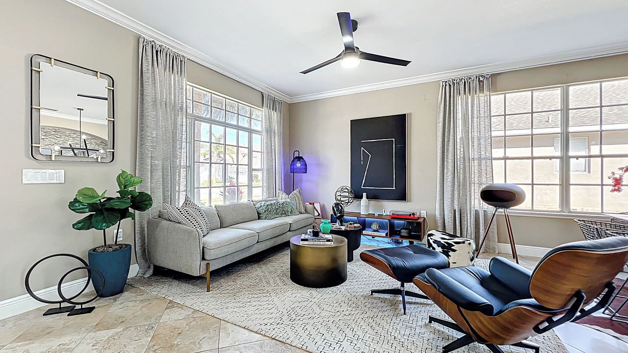 Photo of Livingroom in Southeast Orlando