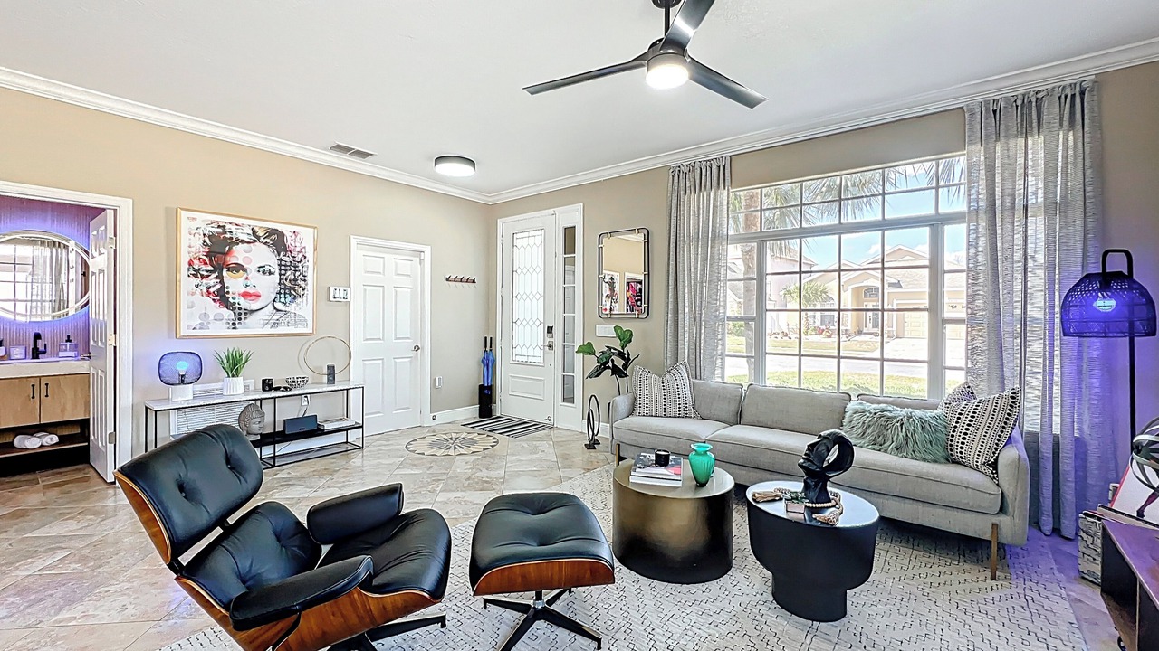 Photo of Livingroom in Southeast Orlando