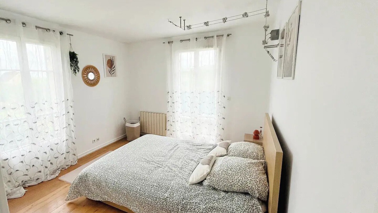 Photo of Bedroom in Magny-le-Hongre