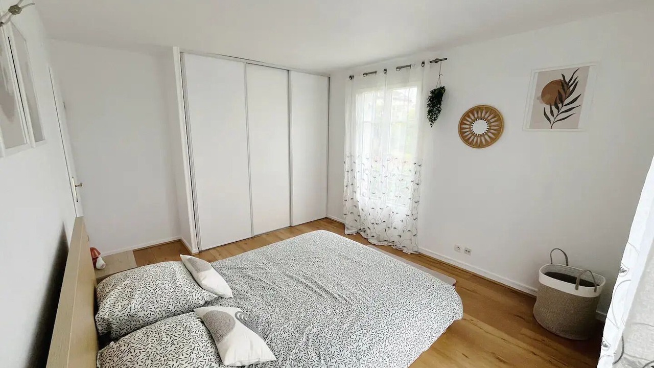 Photo of Bedroom in Magny-le-Hongre