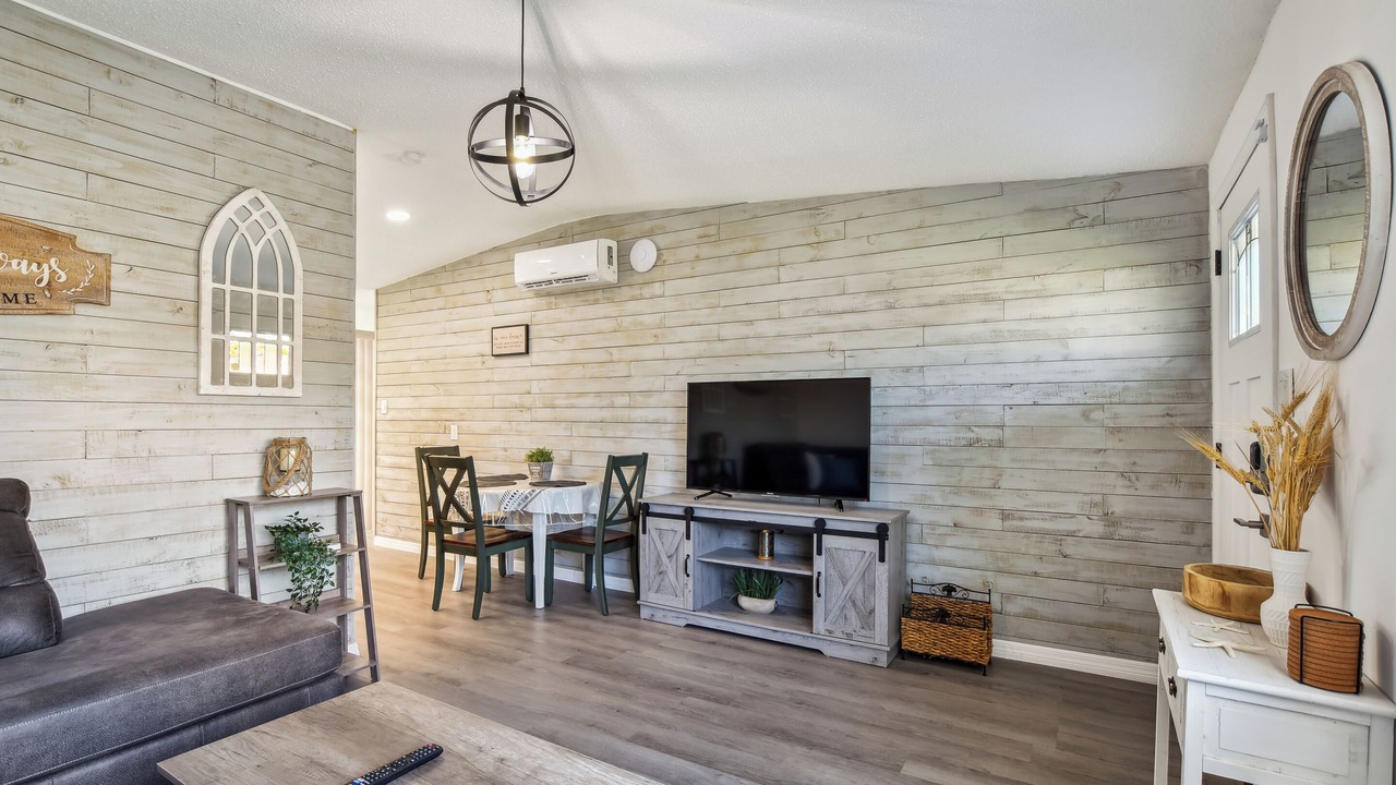 Photo of Livingroom in Bayonet Point