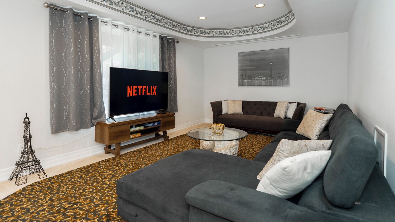 Photo of Livingroom in Richmond Hill