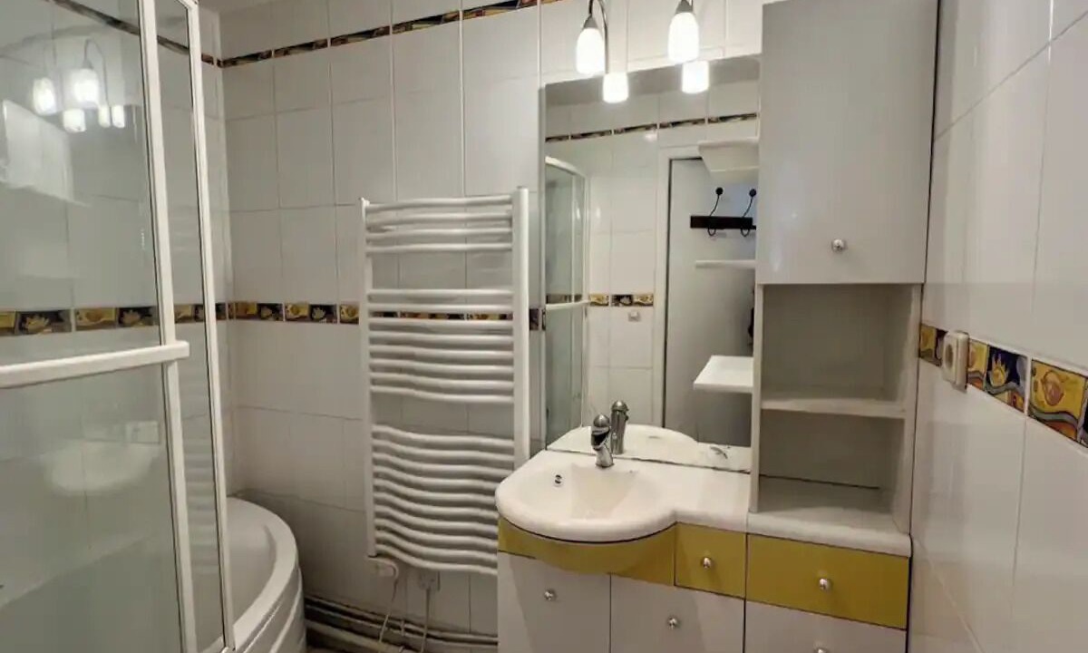 Photo of Bathroom in Quartier de la Chapelle