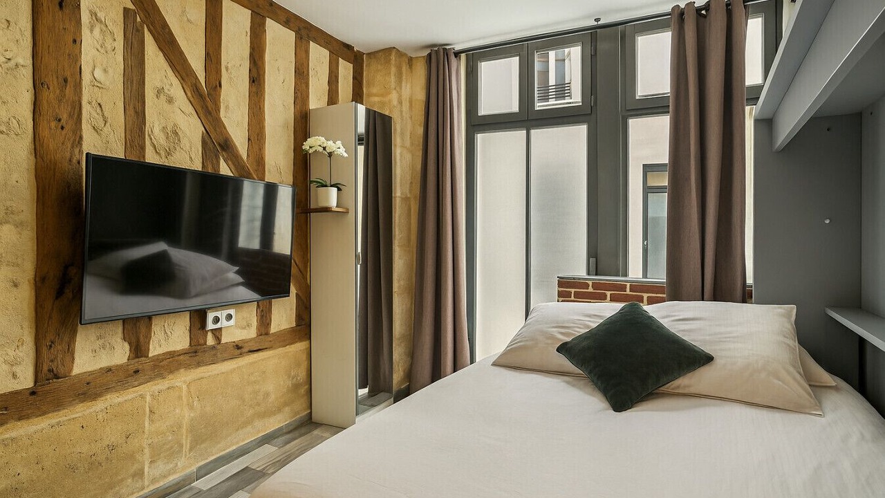 Photo of Bedroom in Quartier du Faubourg-Montmartre