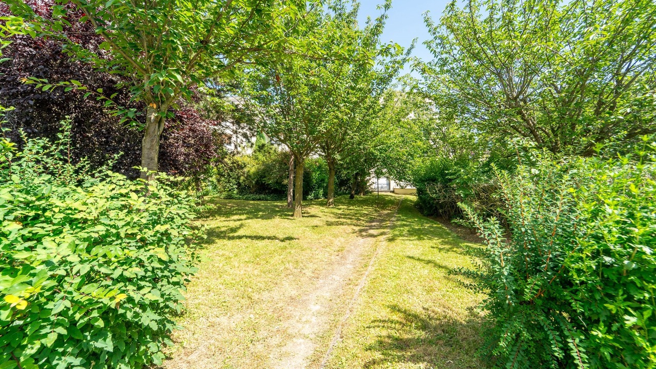 Photo of Outdoor in Bondy