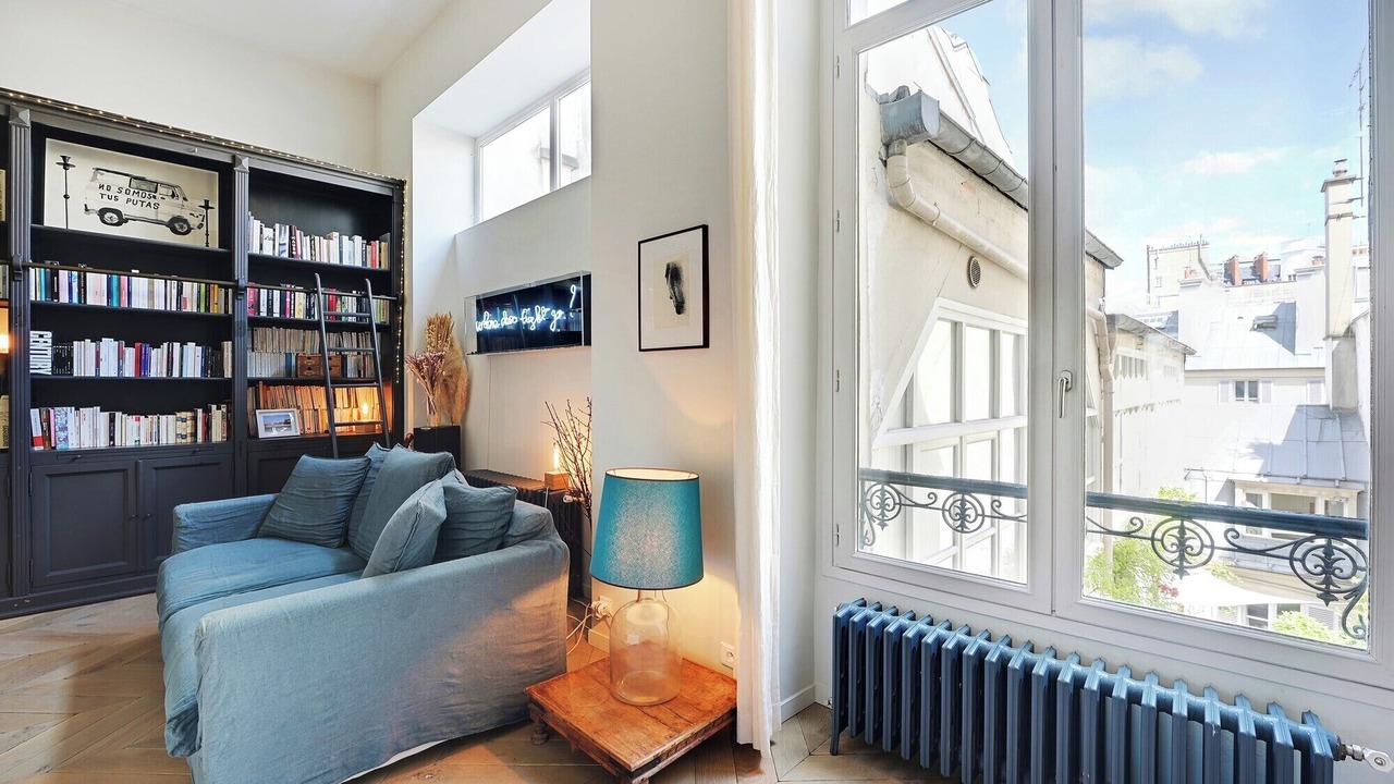 Photo of Livingroom in Archives