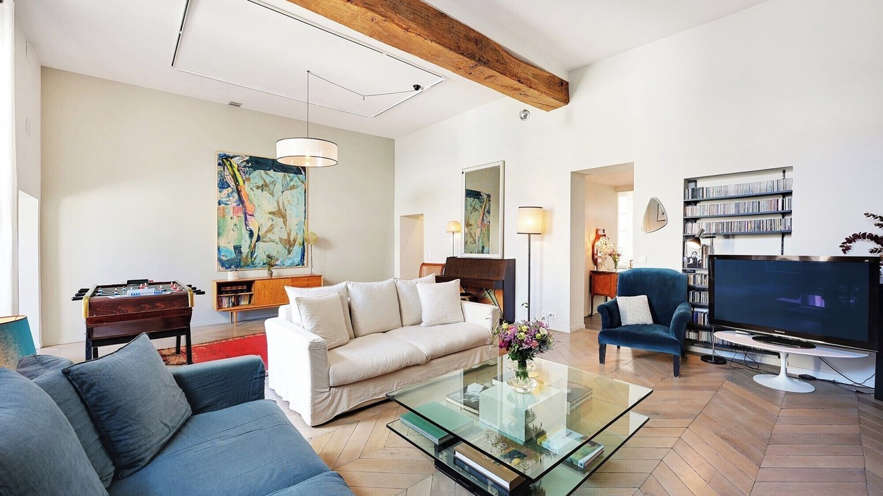 Photo of Livingroom in Archives