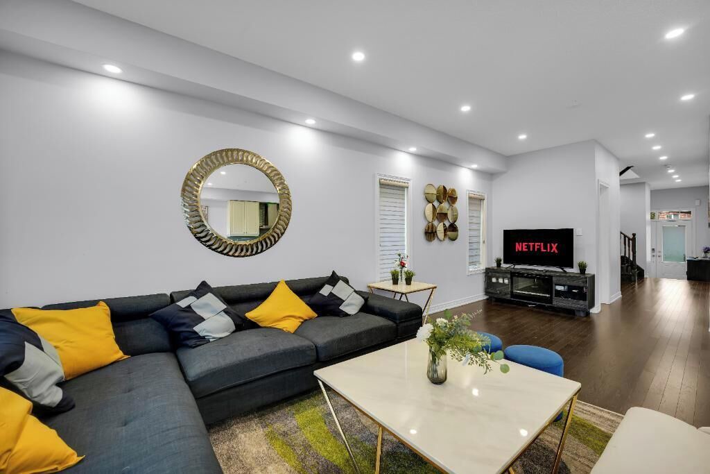 Photo of Livingroom in Brampton
