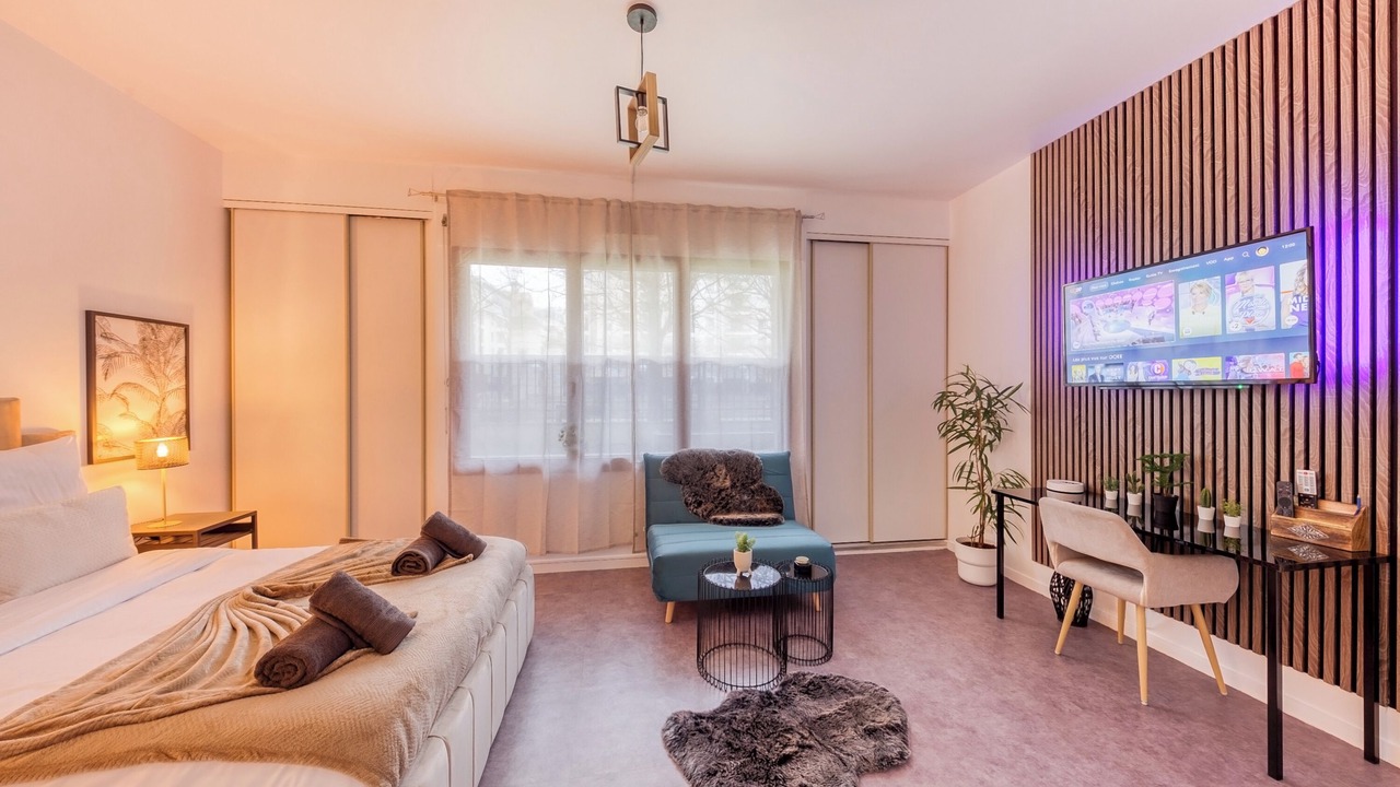 Photo of Bedroom in Charenton-le-Pont