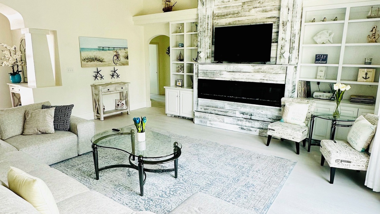 Photo of Livingroom in Avalon Beach Estates