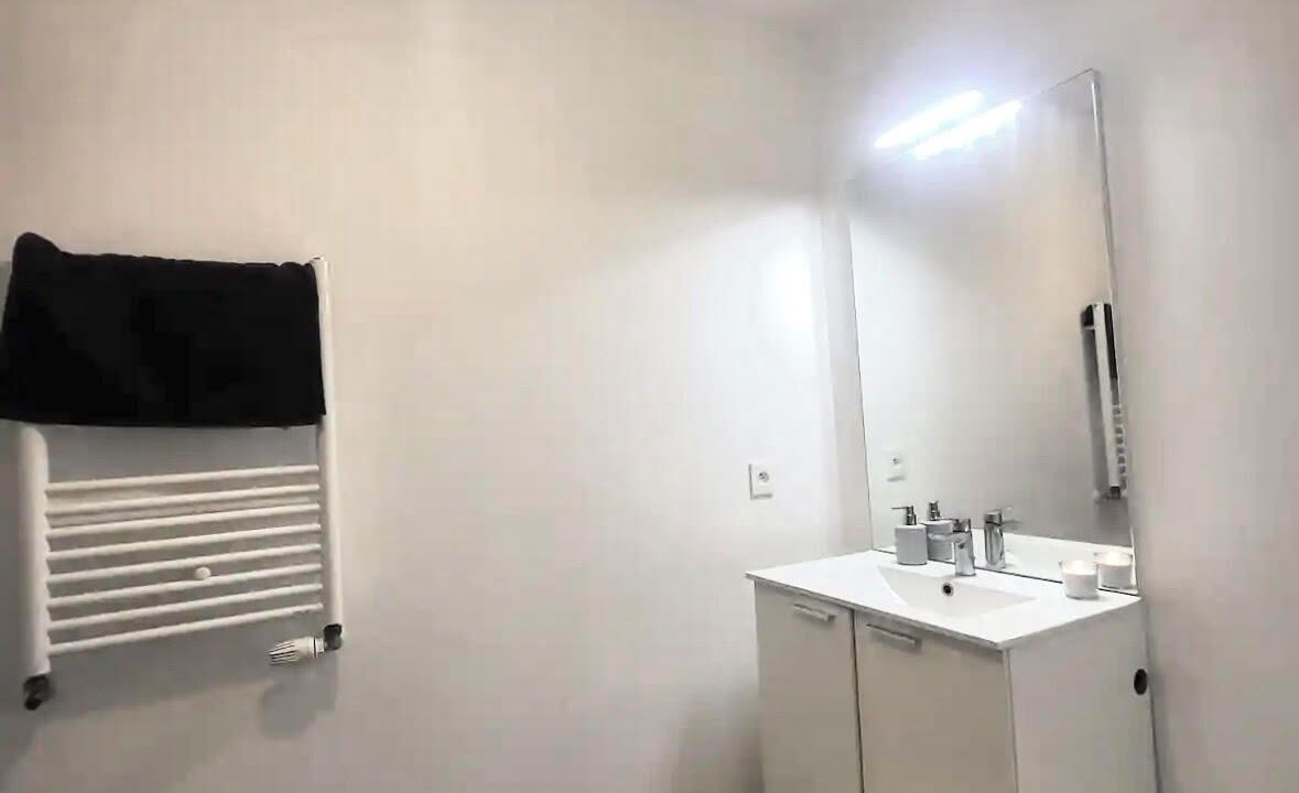 Photo of Bathroom in La Courneuve