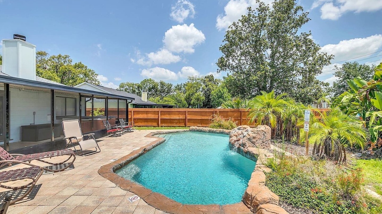 Photo of Outdoor in Goldenrod