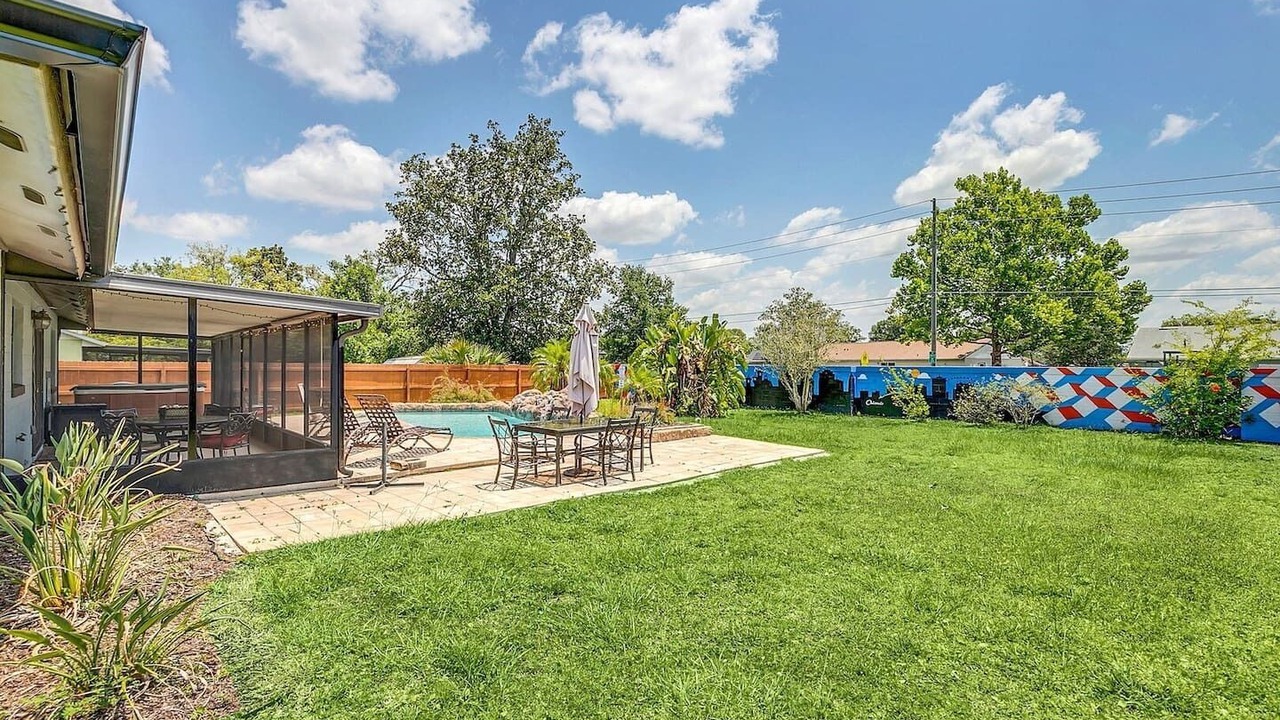 Photo of Outdoor in Goldenrod