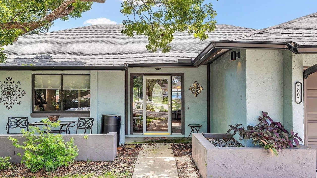 Photo of Patio Balcony in Goldenrod