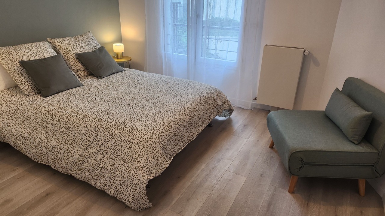 Photo of Bedroom in Les Puces de Saint-Ouen