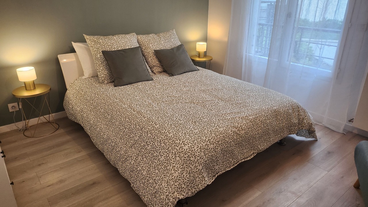 Photo of Bedroom in Les Puces de Saint-Ouen