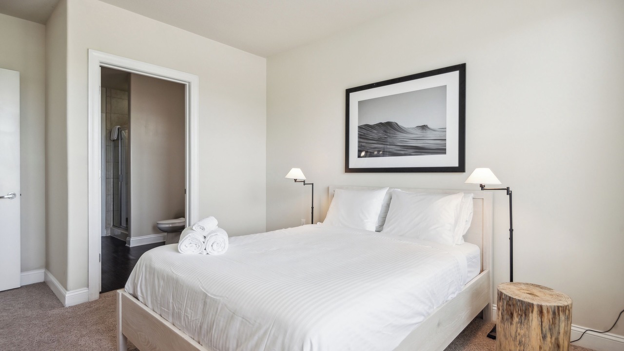 Photo of Bedroom in Florida Center North