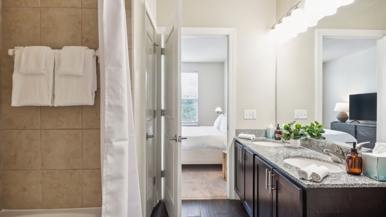 Photo of Bathroom in Florida Center North