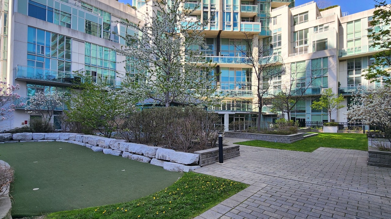 Photo of Outdoor in Downtown Mississauga