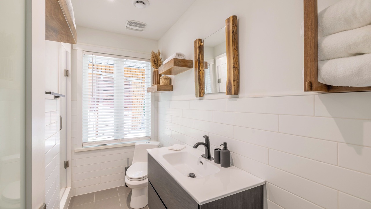 Photo of Bathroom in Dysart et al