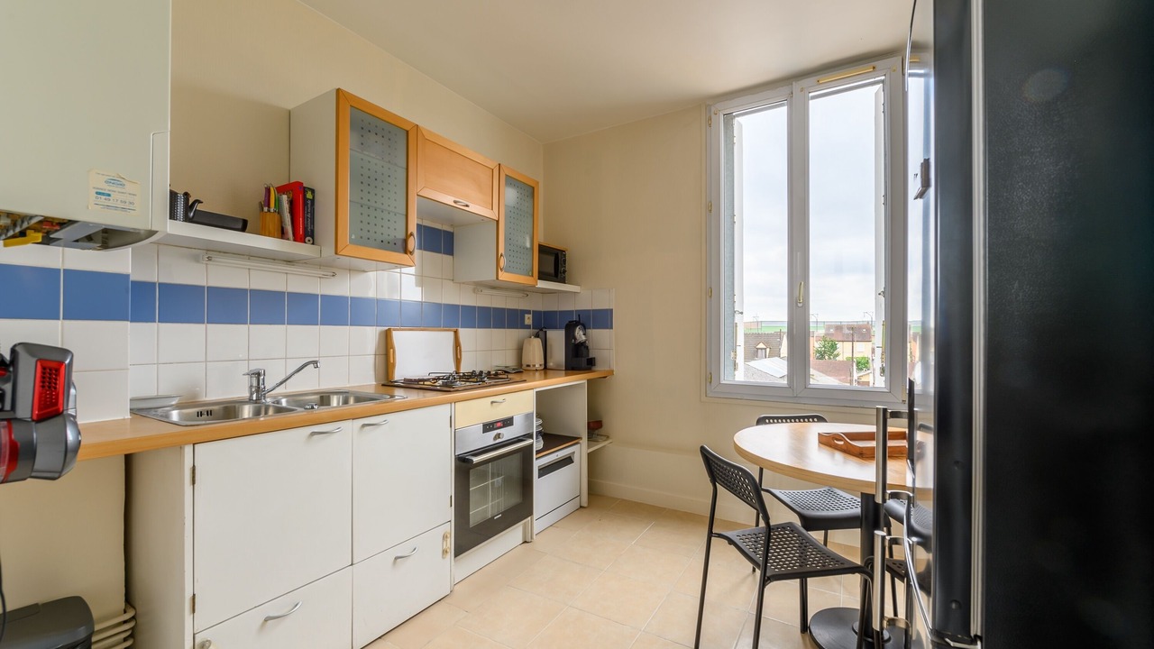Photo of Kitchen in Stains