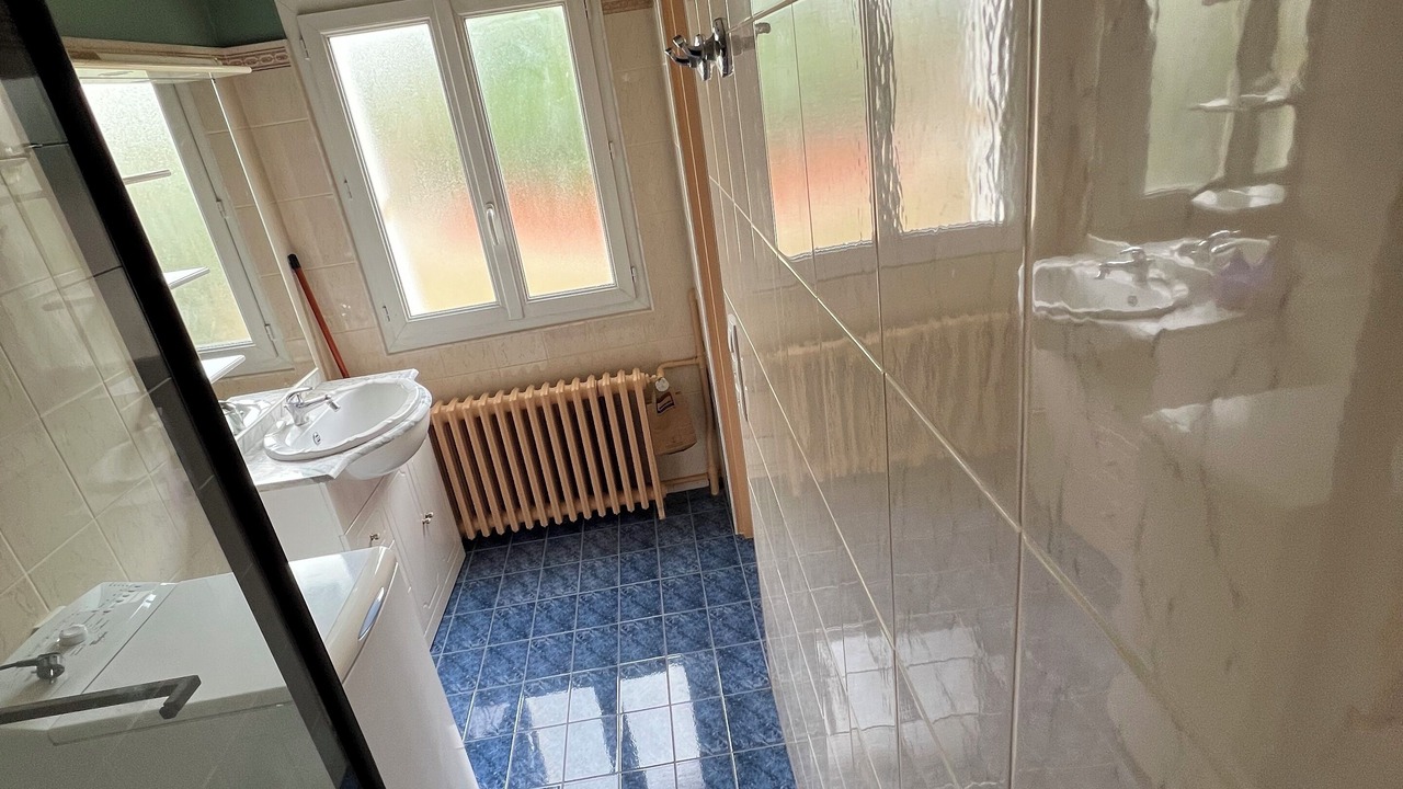 Photo of Bathroom in Chelles
