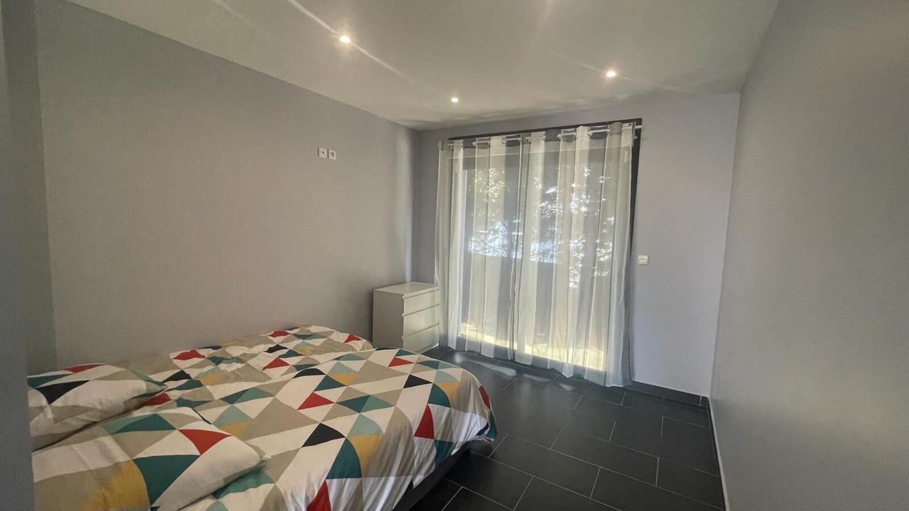 Photo of Bedroom in Villeneuve-le-Roi