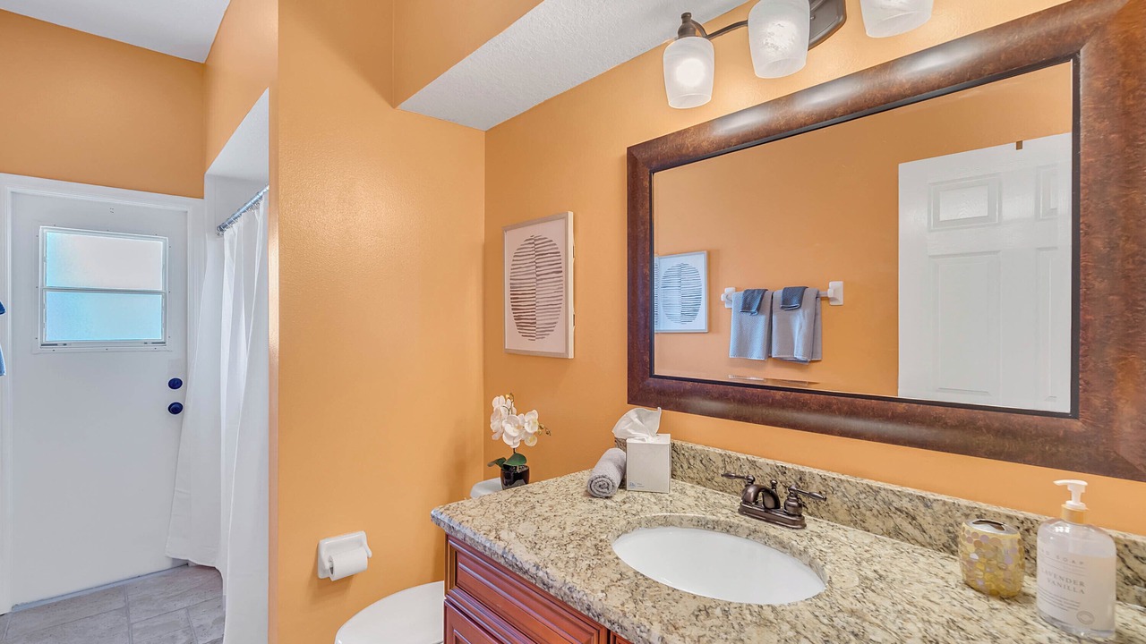 Photo of Bathroom in Mariner's VIllage