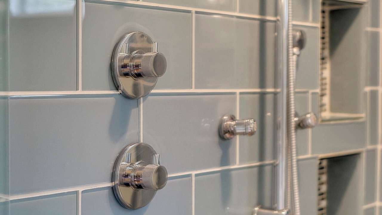 Photo of Bathroom in Mariner's VIllage