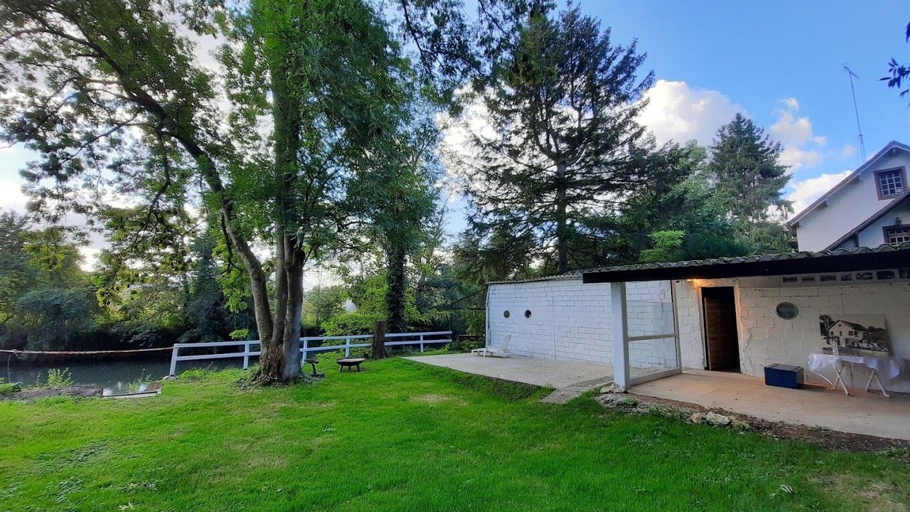 Photo of Outdoor in Guerard