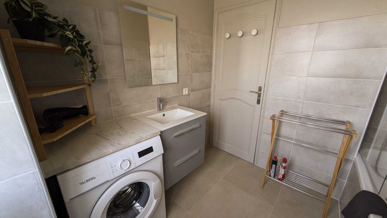 Photo of Bathroom in Paray-Vieille-Poste