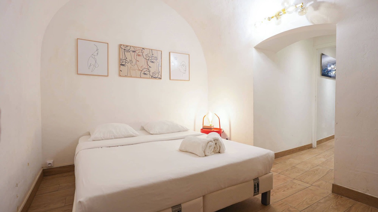 Photo of Bedroom in Saint-Merri