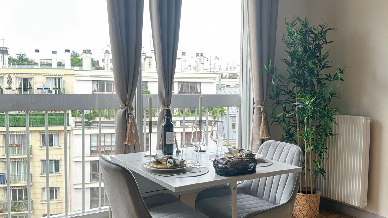 Photo of Bedroom in Saint-Lambert