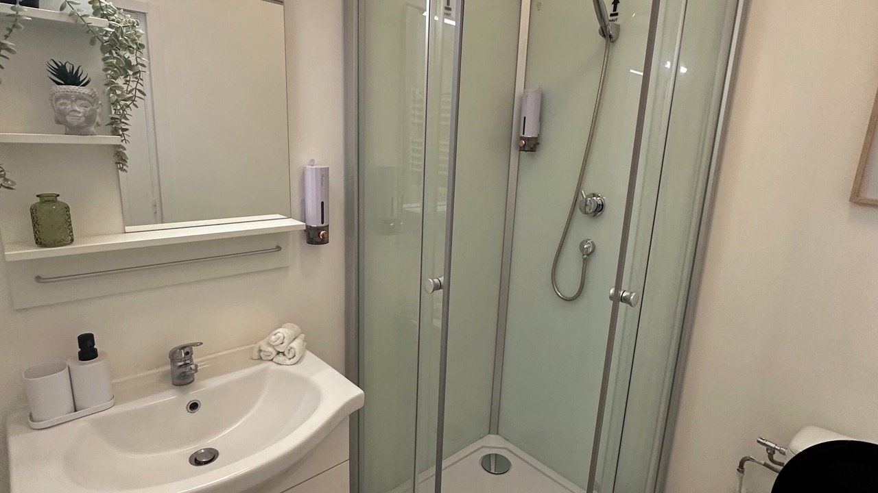 Photo of Bathroom in Aubervilliers