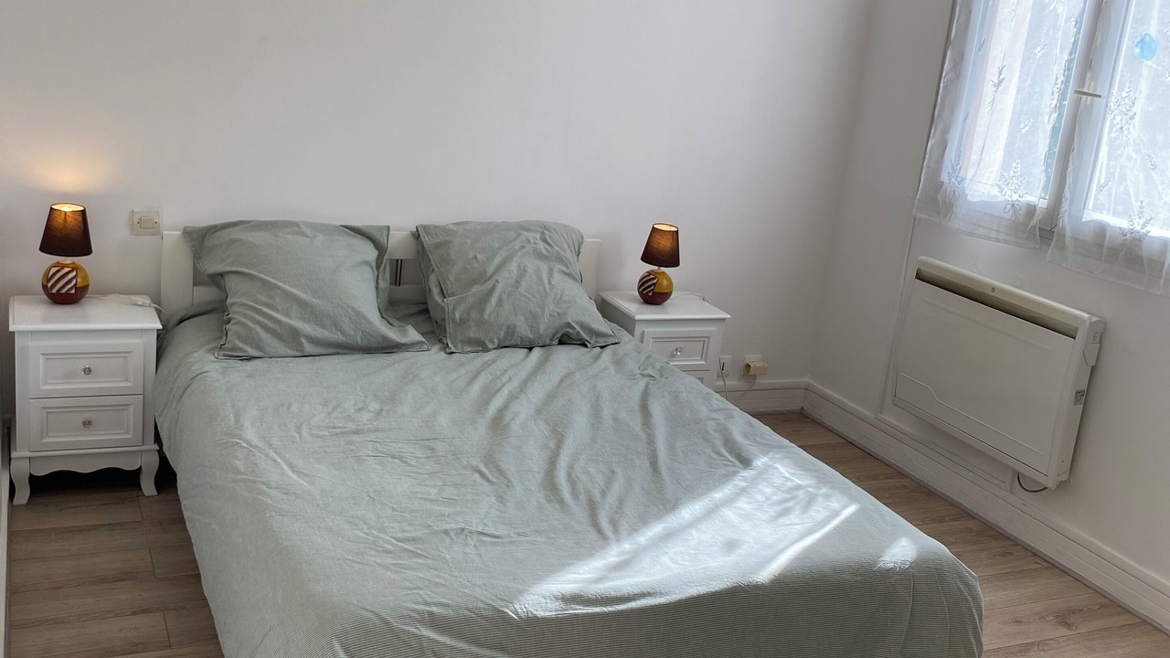 Photo of Bedroom in Drancy