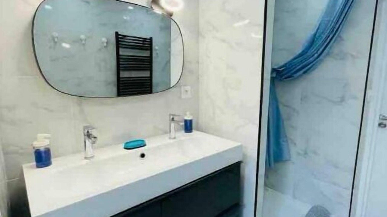 Photo of Bathroom in Aubervilliers