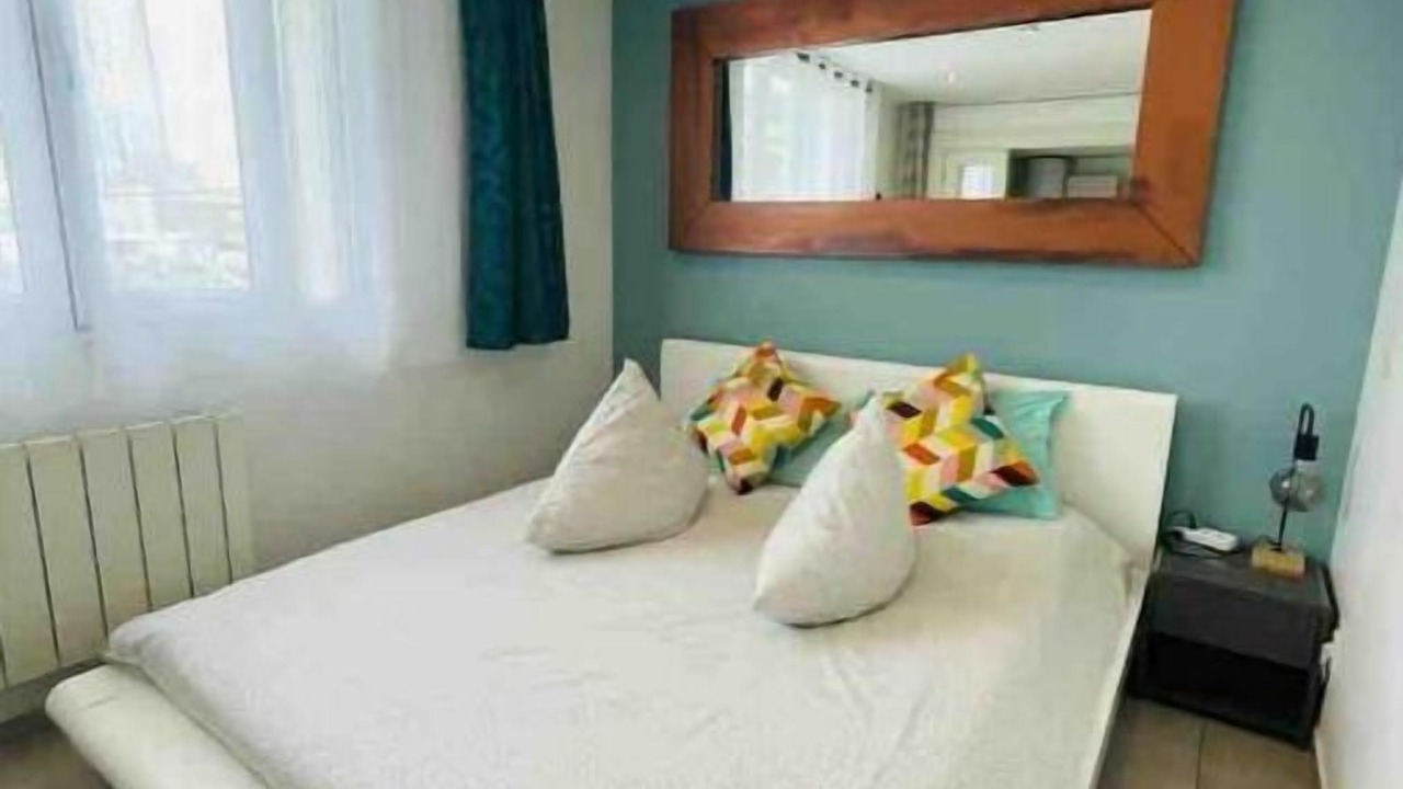 Photo of Bedroom in Aubervilliers