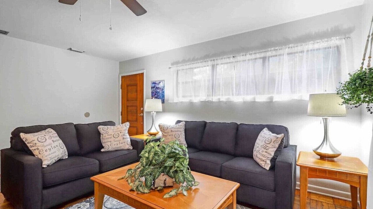 Photo of Livingroom in Gainesville