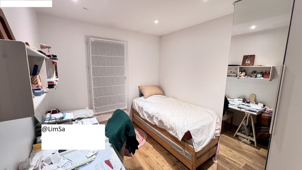 Photo of Bedroom in Les Puces de Saint-Ouen
