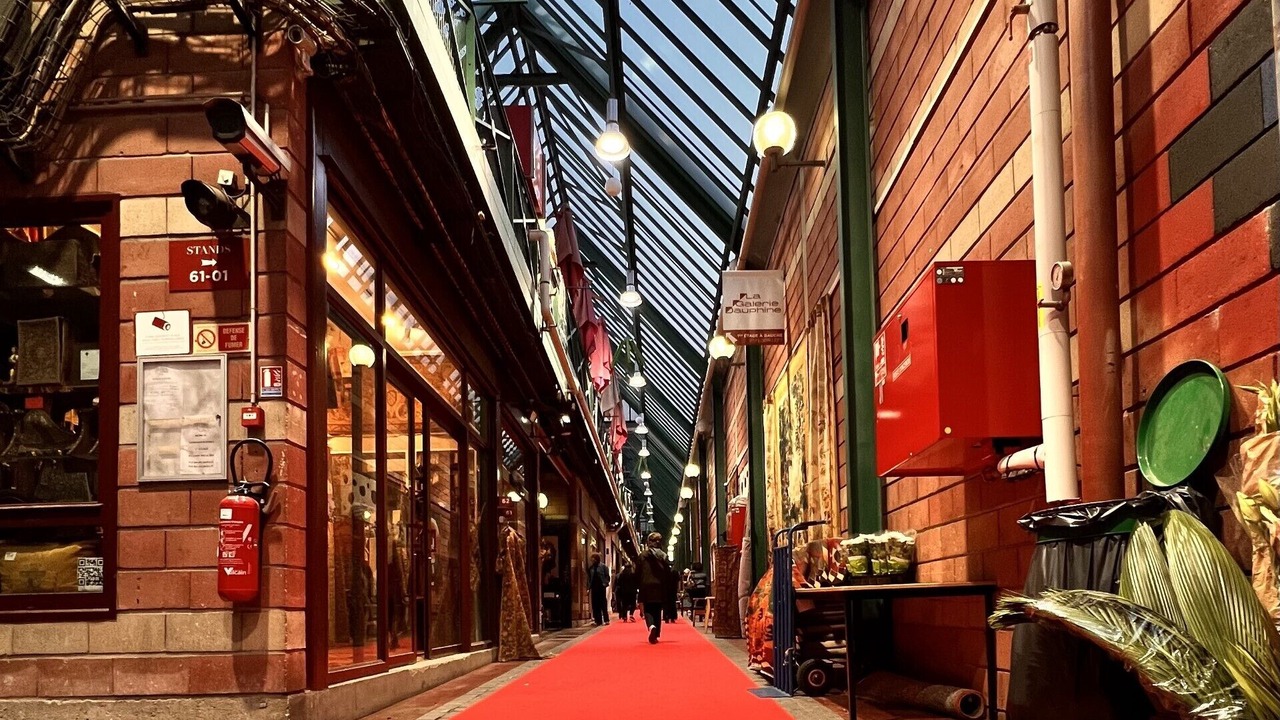 Photo of Others in Les Puces de Saint-Ouen