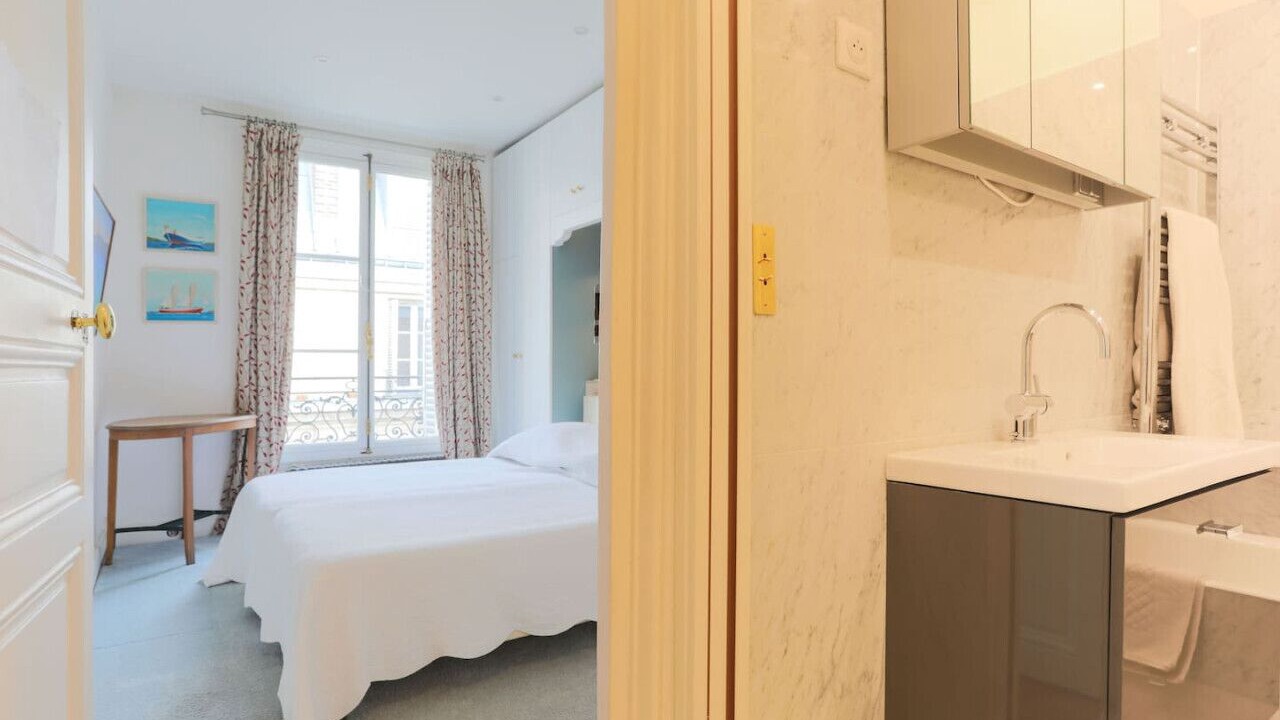 Photo of Bedroom in Champs-Elysees