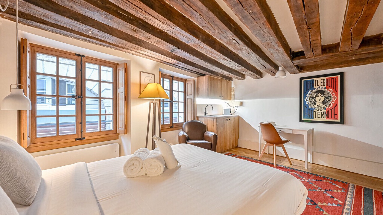 Photo of Bedroom in Sorbonne