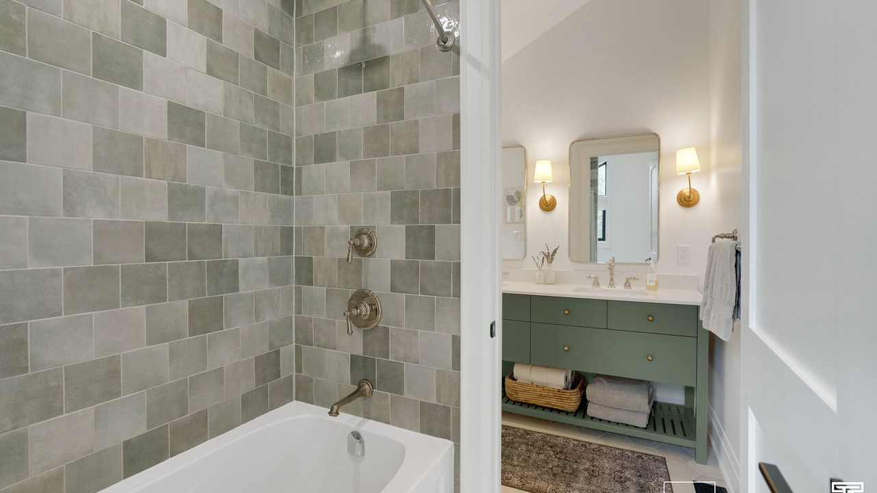 Photo of Bathroom in Georgian Bay