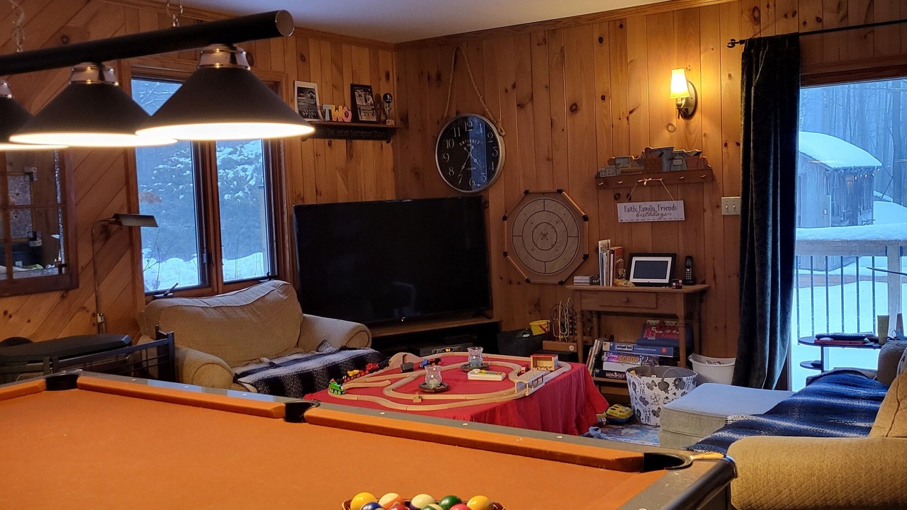 Photo of Livingroom in Halton Hills
