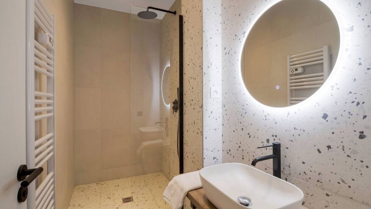 Photo of Bathroom in Charonne