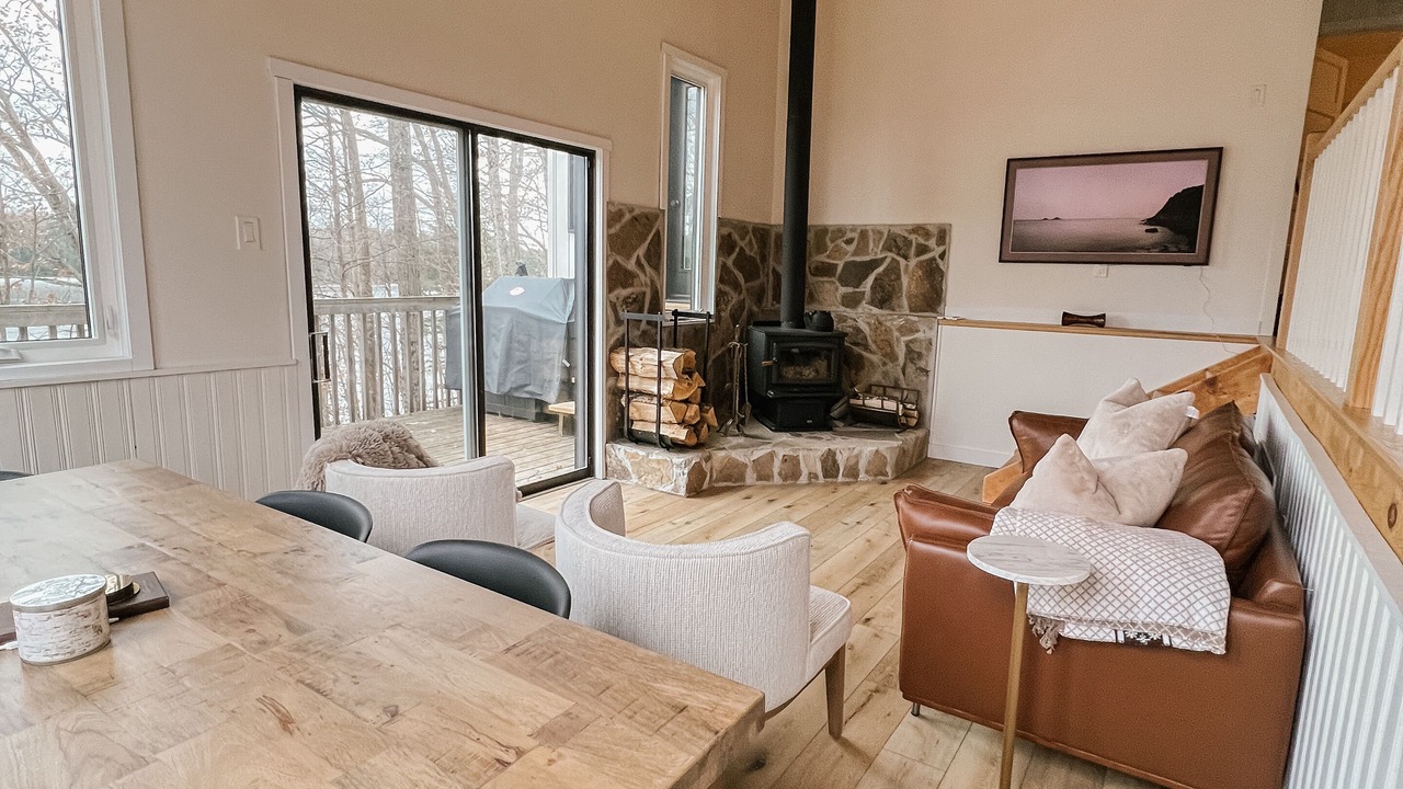 Photo of Livingroom in Marmora and Lake