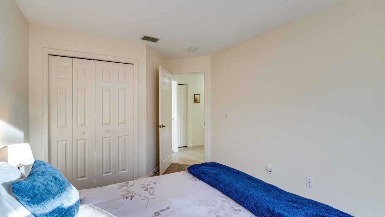 Photo of Bedroom in Lake Davenport Estates