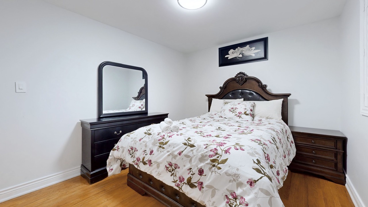 Photo of Bedroom in L'Amoreaux